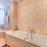 Lady Esmeralda Apartment *
