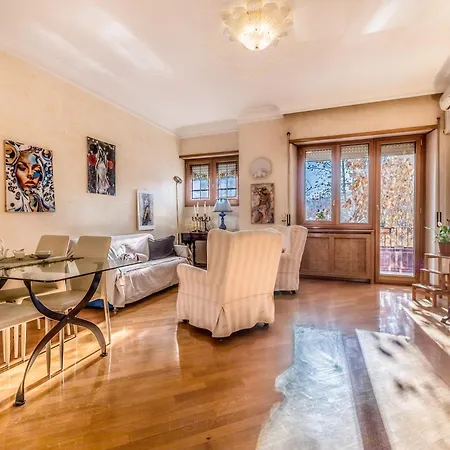 Daire Lady Esmeralda Roma