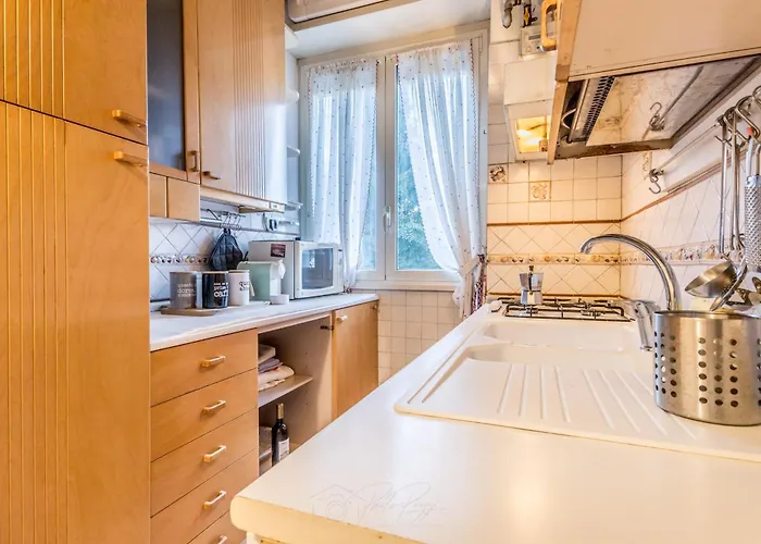 Lady Esmeralda Daire